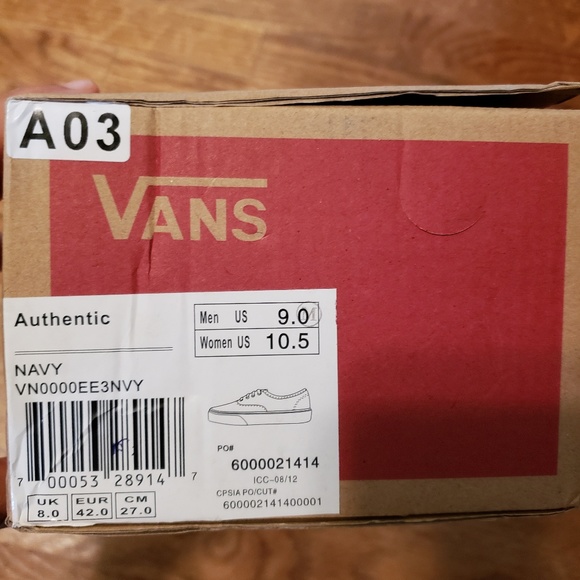 Vans - Picture 3 of 3